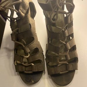 These are some old heels i am selling. They look a lil beat, but very nice worn